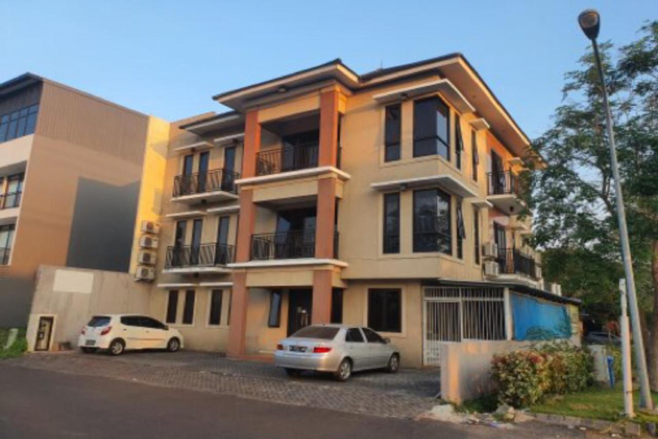 Oyo 93109 Garden Homestay 1 Tpr Surabaya Esterno foto